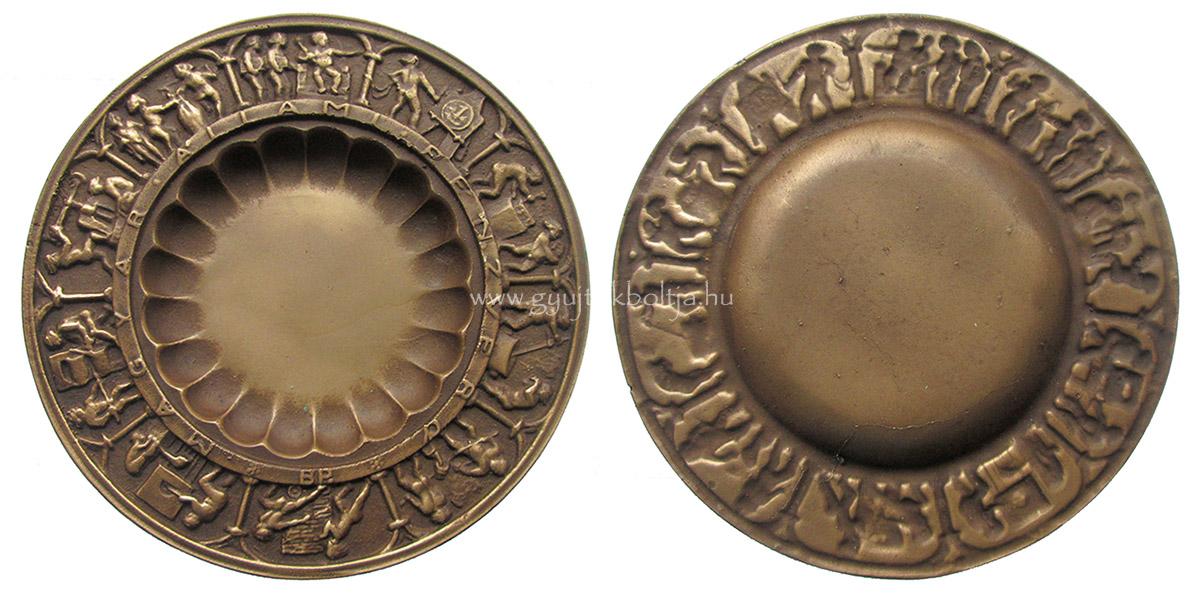 A forint szletse bronz tlka - Magyar llami Pnzver